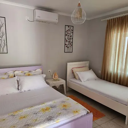 Cosy Saranda