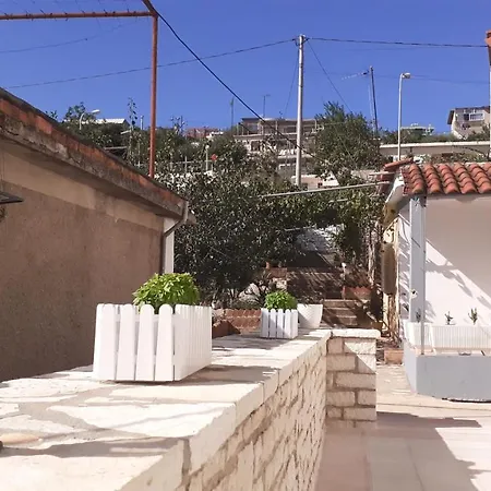 ヴィラ Cosy Sarandë