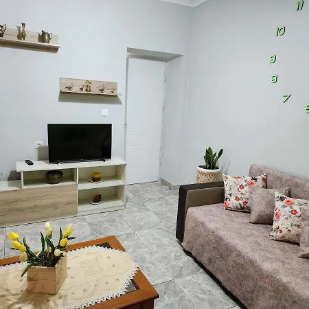 Cosy Saranda